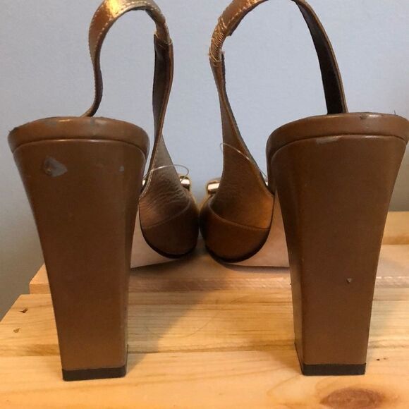 Tahari Sz 7 Heels - Picture 4 of 5